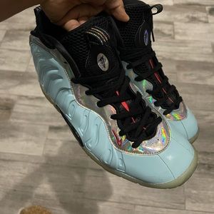 Nike mix tape posits size 6.5y